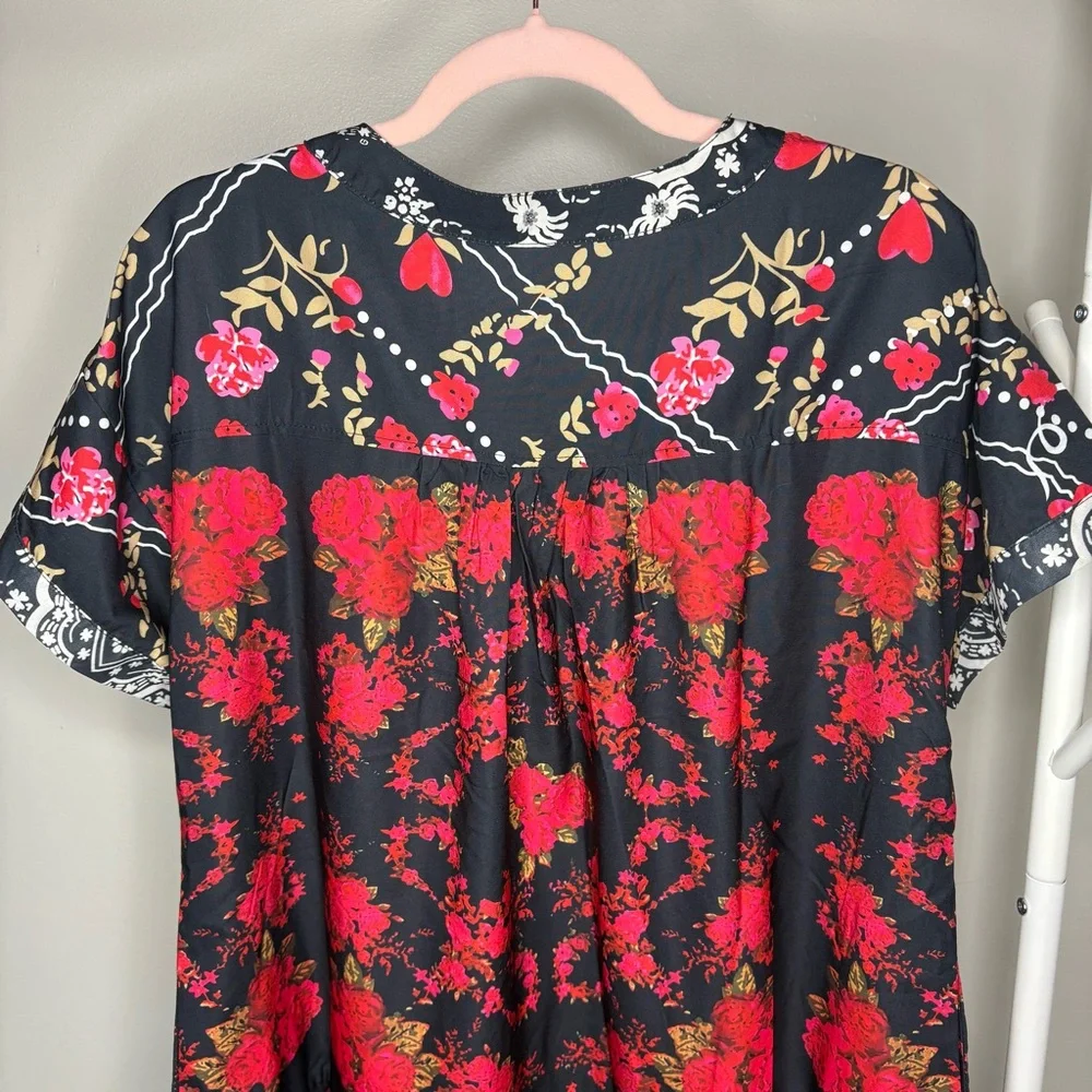 Floral V-Neck Boho Relaxed Fit Summer Dress Size Medium - Picture 5 of 8